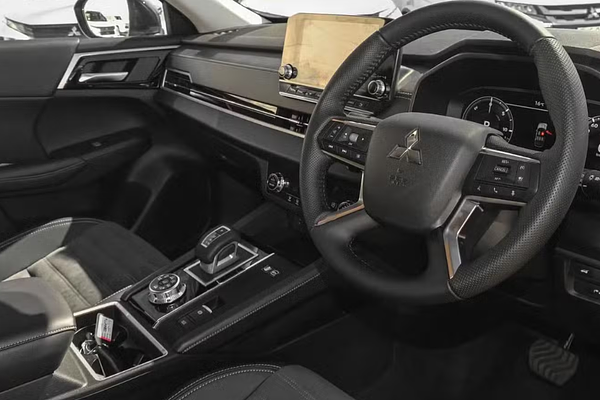 2024 Mitsubishi Outlander PHEV Aspire ZM AWD