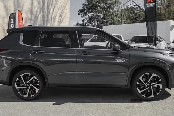 2024 Mitsubishi Outlander PHEV Aspire ZM AWD