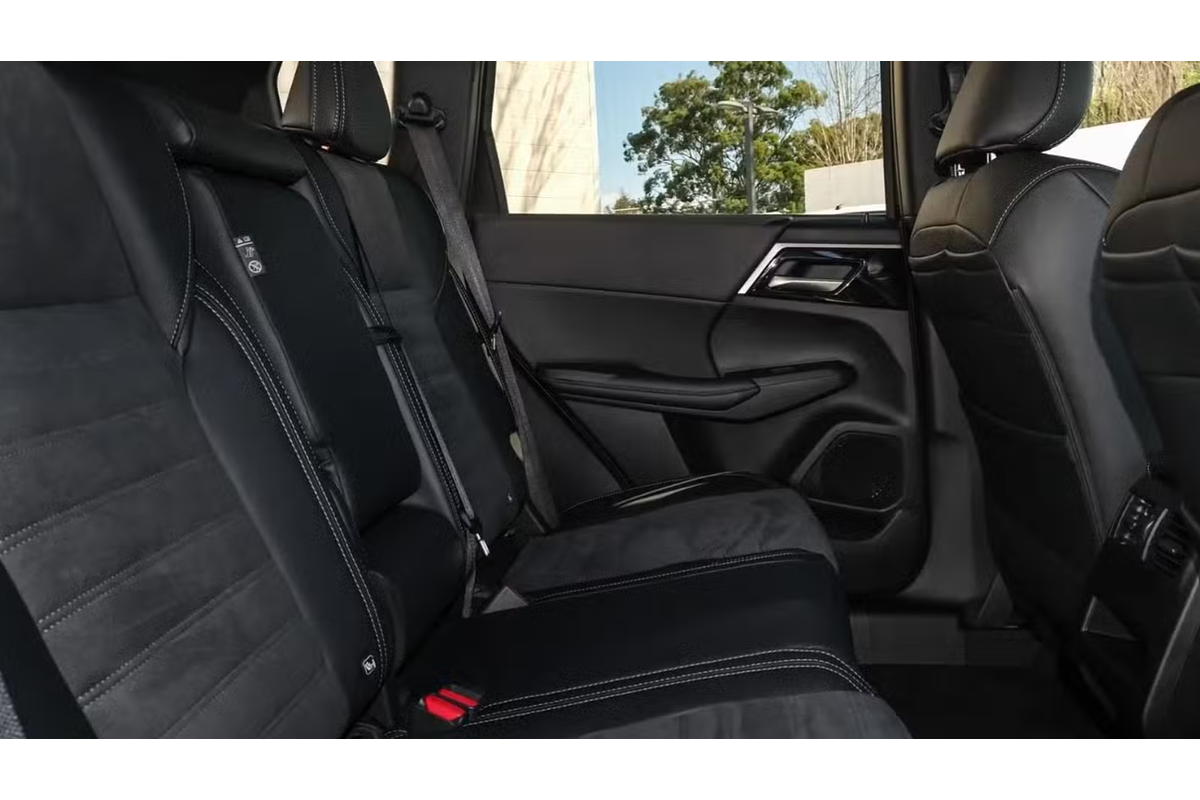 2024 Mitsubishi Outlander PHEV Aspire ZM AWD