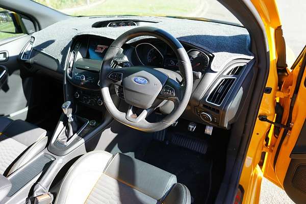 2017 Ford Focus ST2 LZ