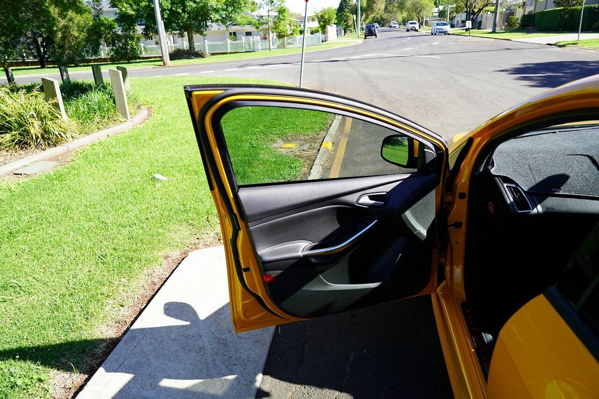 2017 Ford Focus ST2 LZ