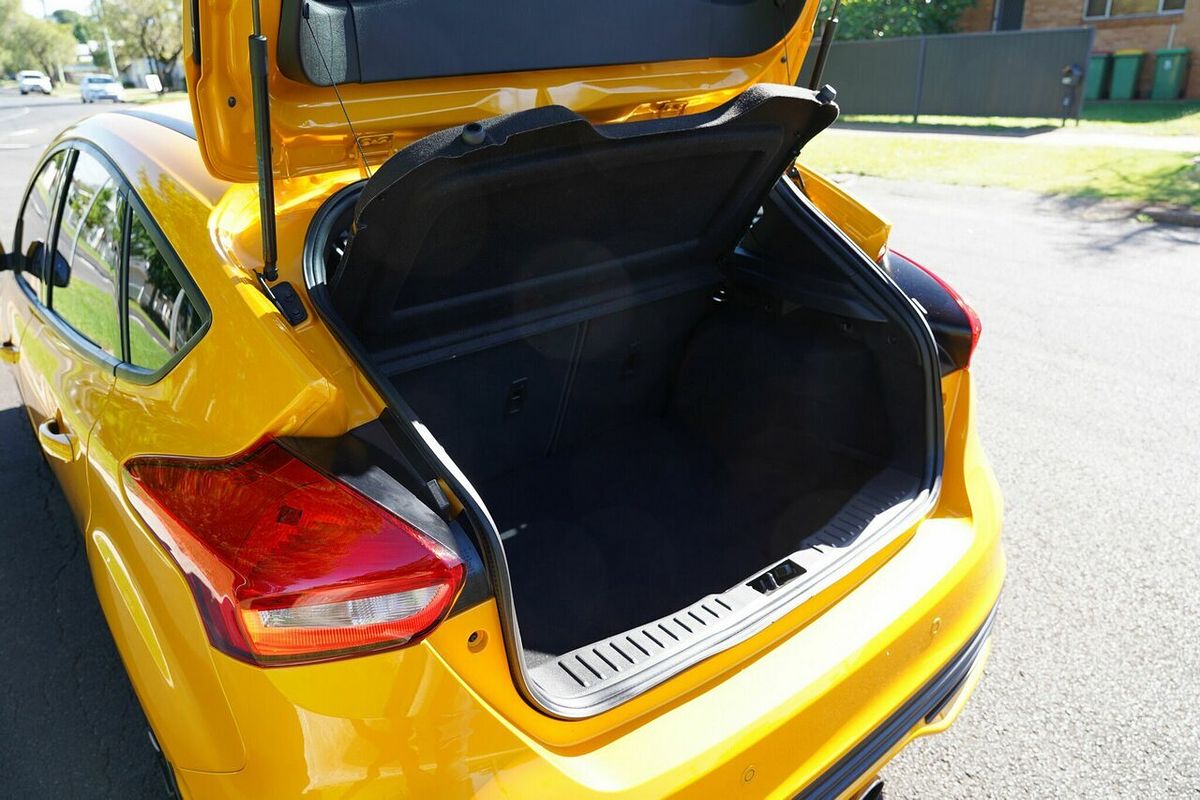 2017 Ford Focus ST2 LZ