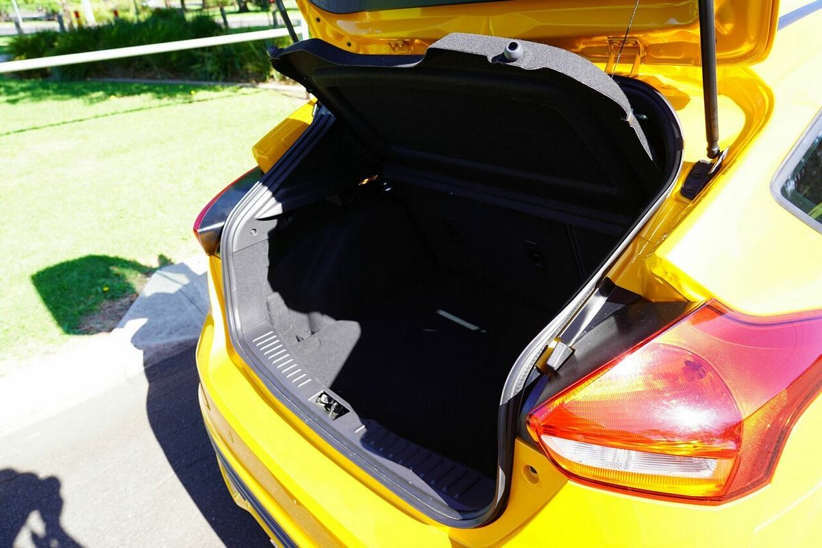 2017 Ford Focus ST2 LZ