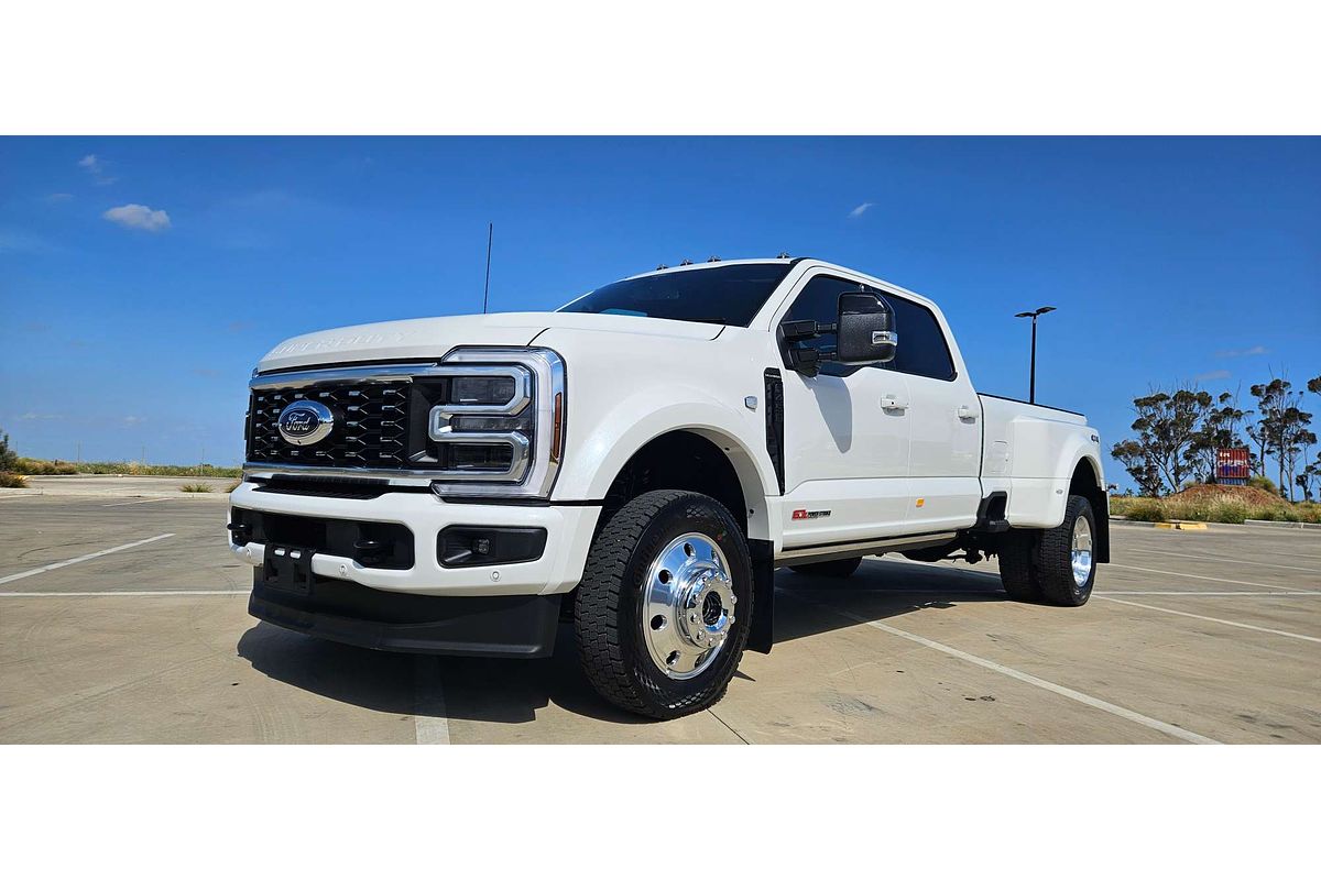 2025 Ford F450 Platinum 4X4