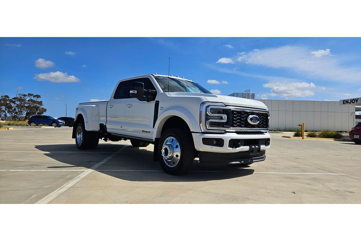 2025 Ford F450 Platinum 4X4