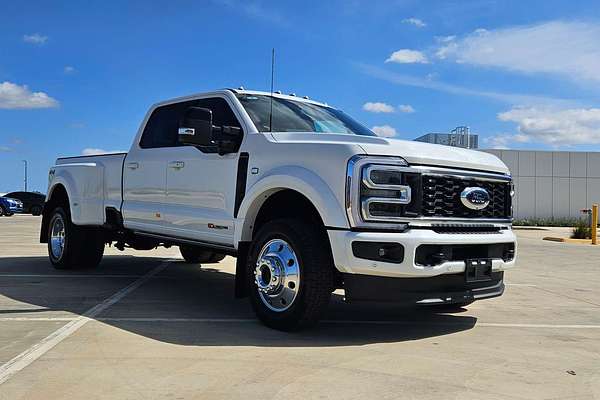 2025 Ford F450 Platinum 4X4