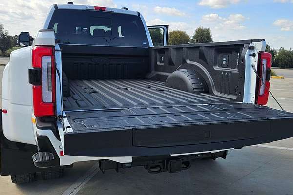 2025 Ford F450 Platinum 4X4
