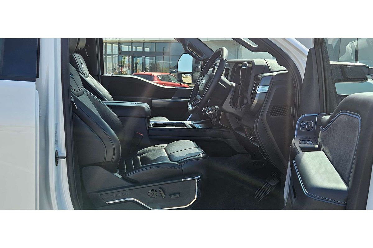 2025 Ford F450 Platinum 4X4