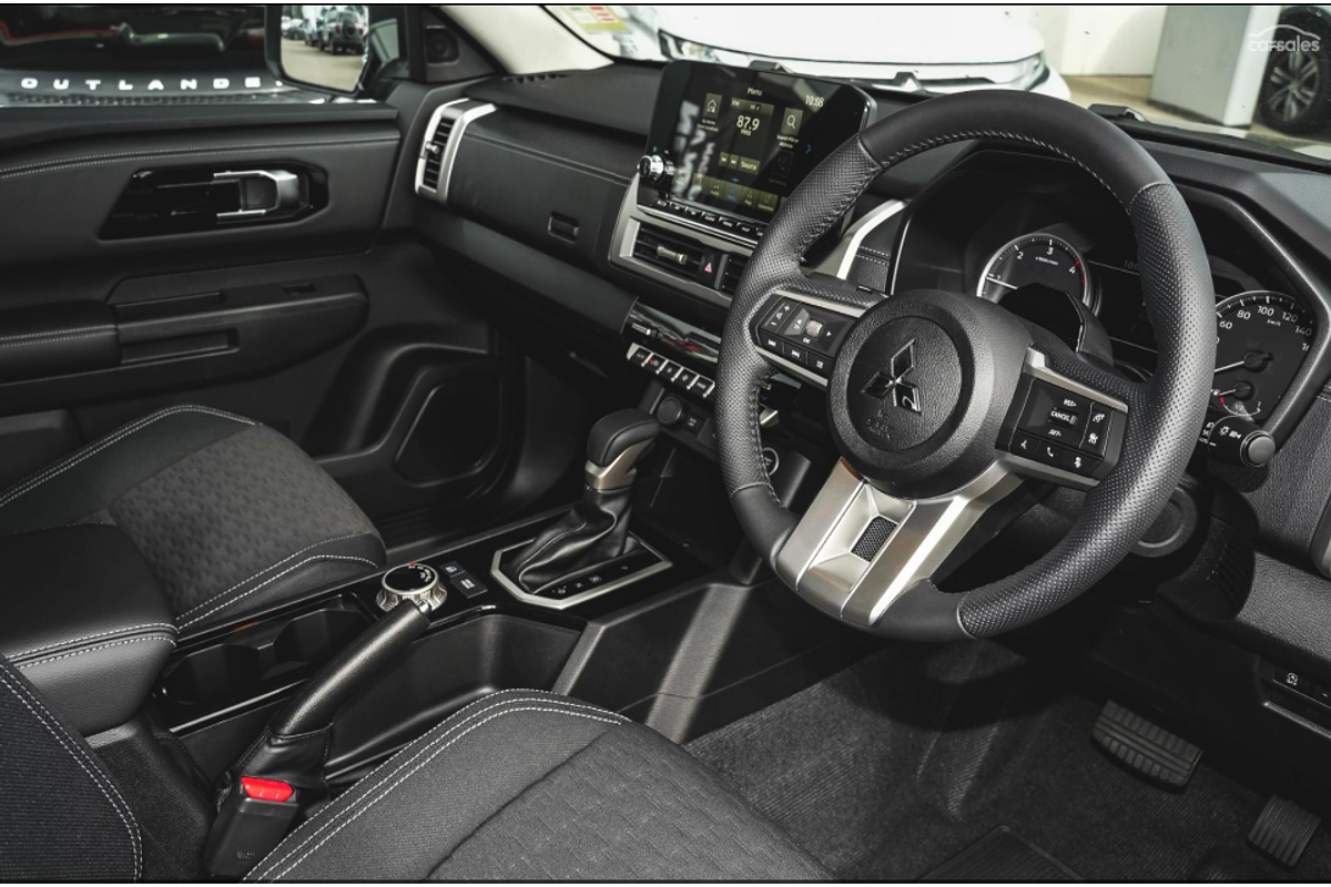 2024 Mitsubishi Triton GLS MV 4X4