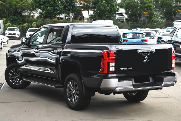 2024 Mitsubishi Triton GLS MV 4X4
