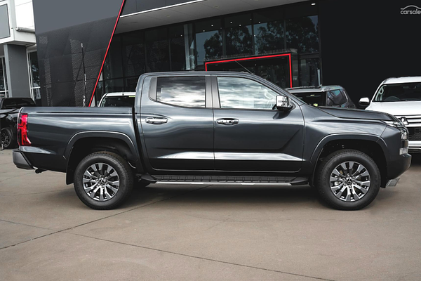 2024 Mitsubishi Triton GLS MV 4X4