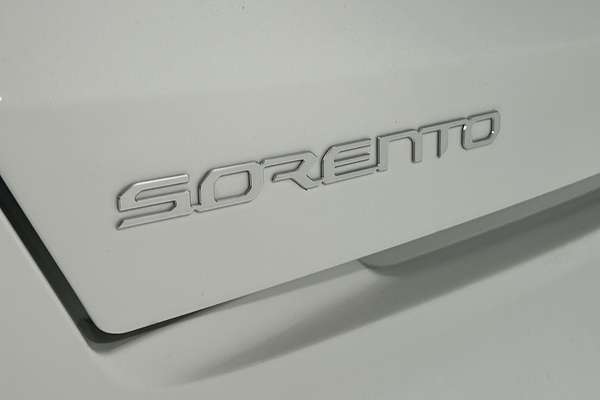 2022 Kia Sorento S MQ4