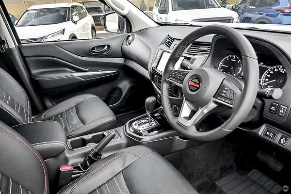 2025 Nissan Navara PRO-4X Warrior D23 4X4