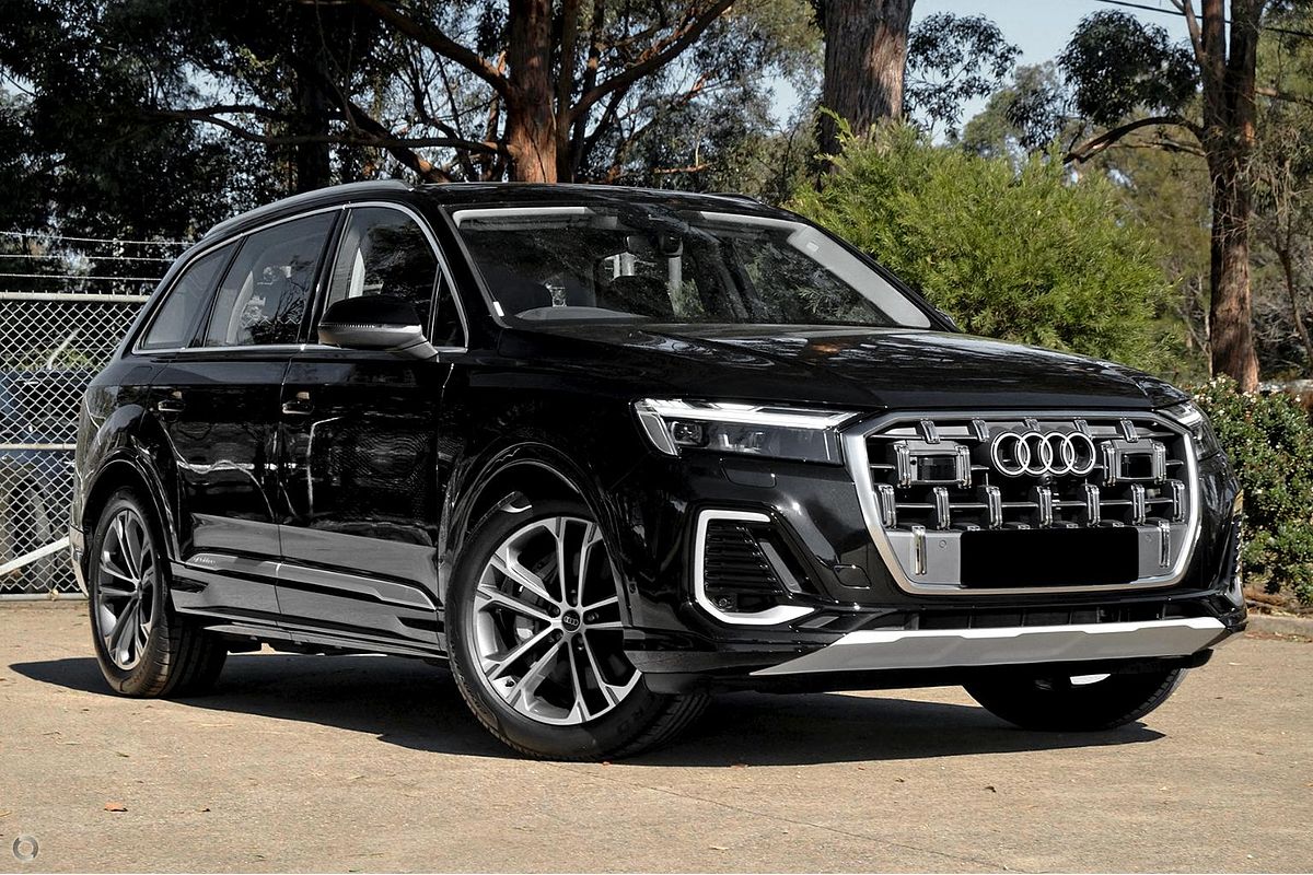 2025 Audi Q7 45 TFSI 4M