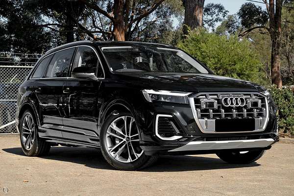 2025 Audi Q7 45 TFSI 4M