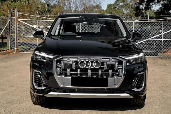 2025 Audi Q7 45 TFSI 4M