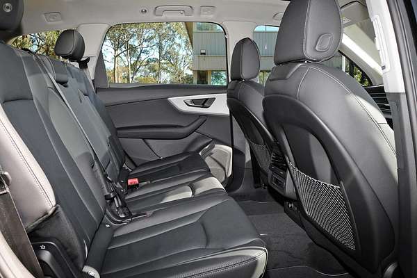 2025 Audi Q7 45 TFSI 4M