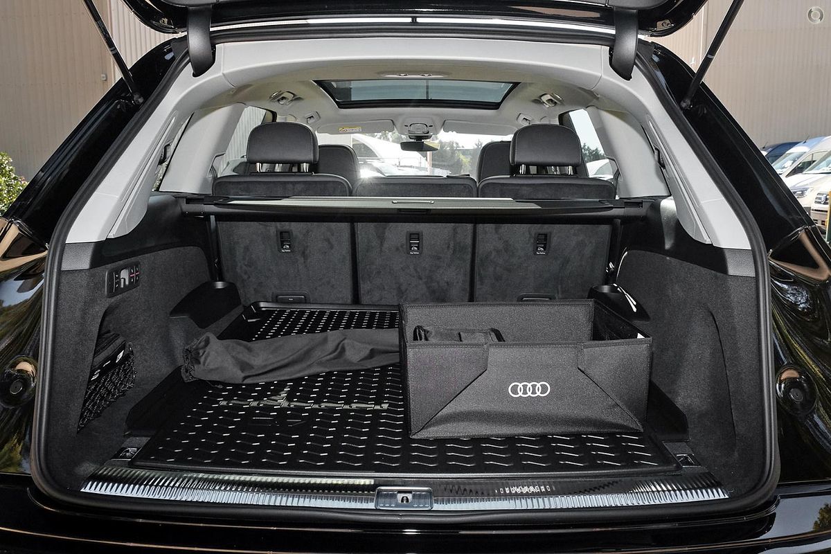 2025 Audi Q7 45 TFSI 4M