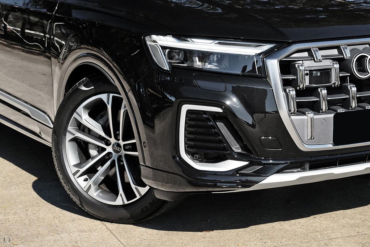 2025 Audi Q7 45 TFSI 4M