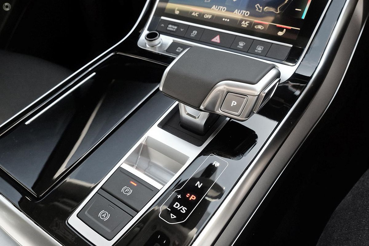 2025 Audi Q7 45 TFSI 4M