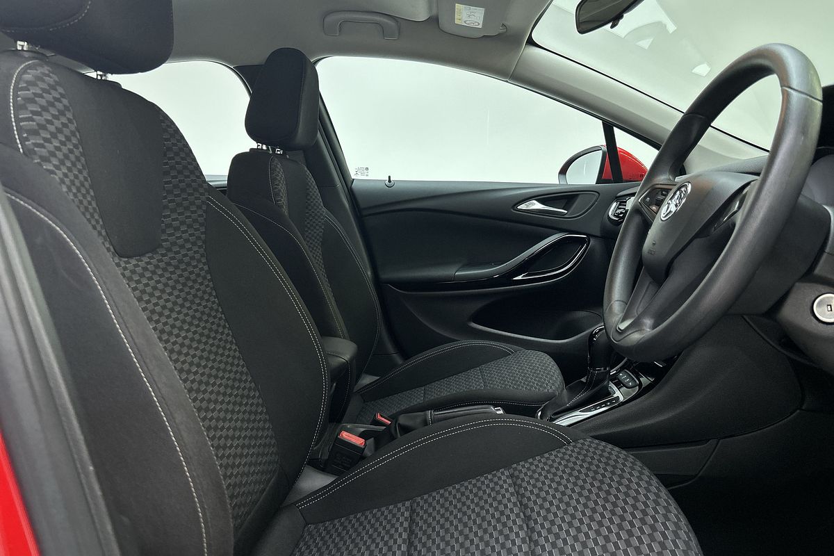 2016 Holden Astra R BK