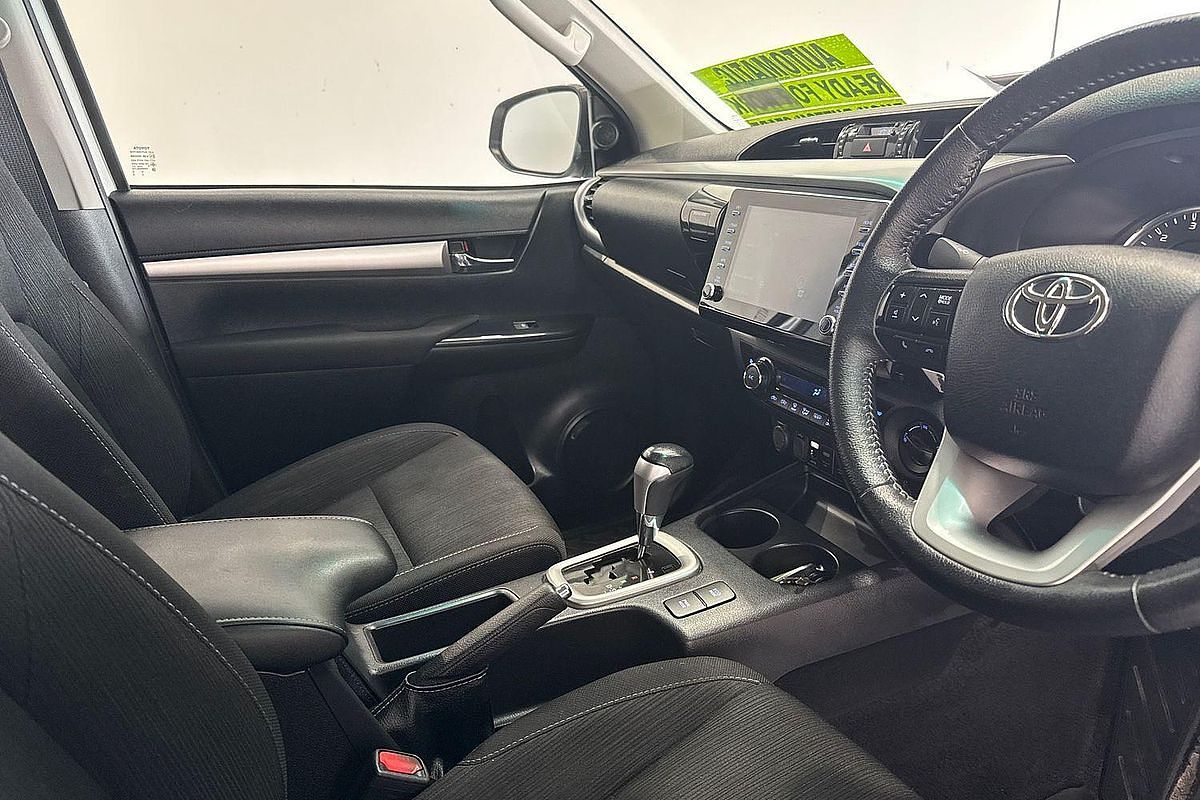 2020 Toyota Hilux SR5 GUN126R 4X4