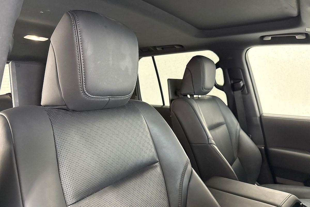 2022 Toyota Landcruiser Sahara FJA300R