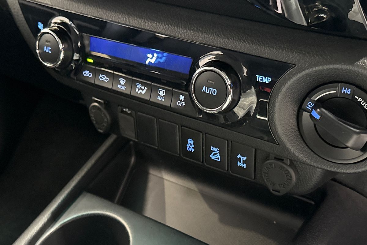 2018 Toyota Hilux SR5 GUN126R 4X4