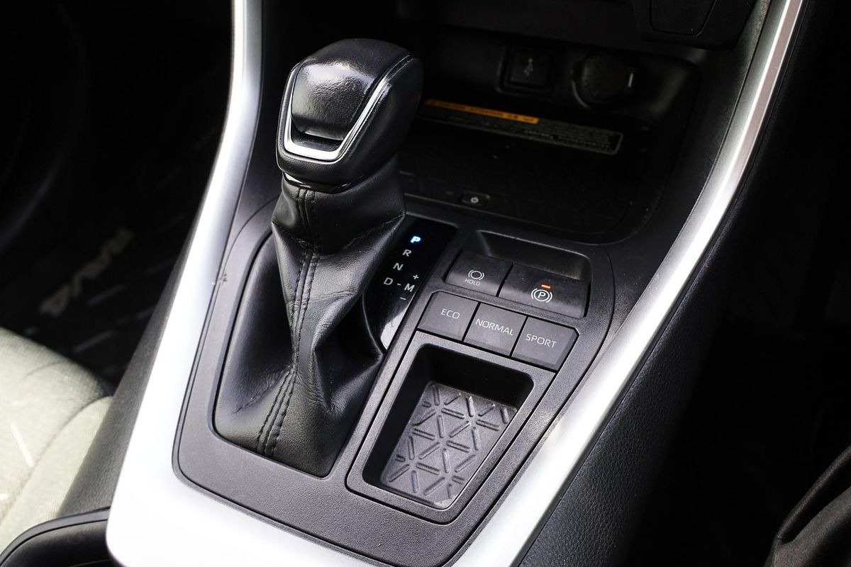 2020 Toyota RAV4 GXL MXAA52R