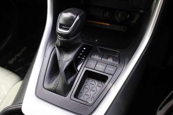 2020 Toyota RAV4 GXL MXAA52R