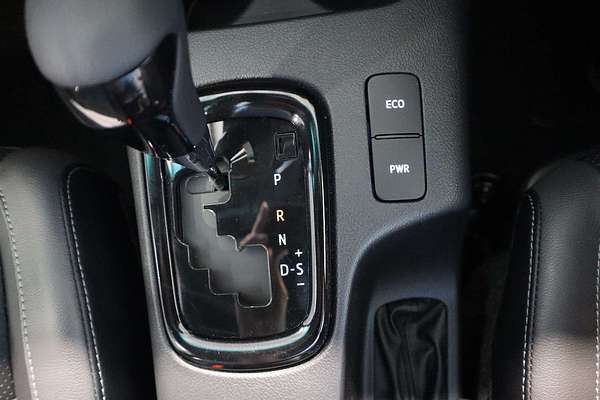 2023 Toyota Hilux ROGUE (4x4) 6 SPEAKER GUN126R 4X4