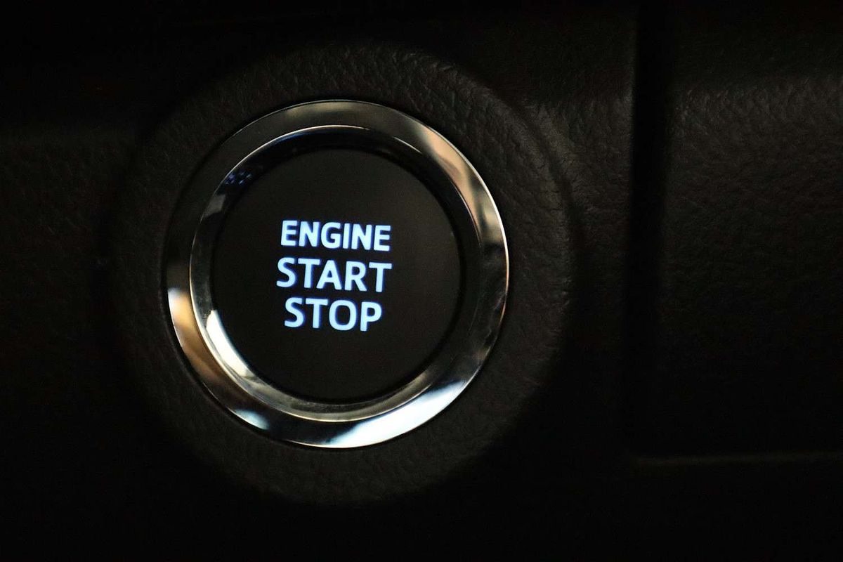 2023 Toyota Hilux ROGUE (4x4) 6 SPEAKER GUN126R 4X4