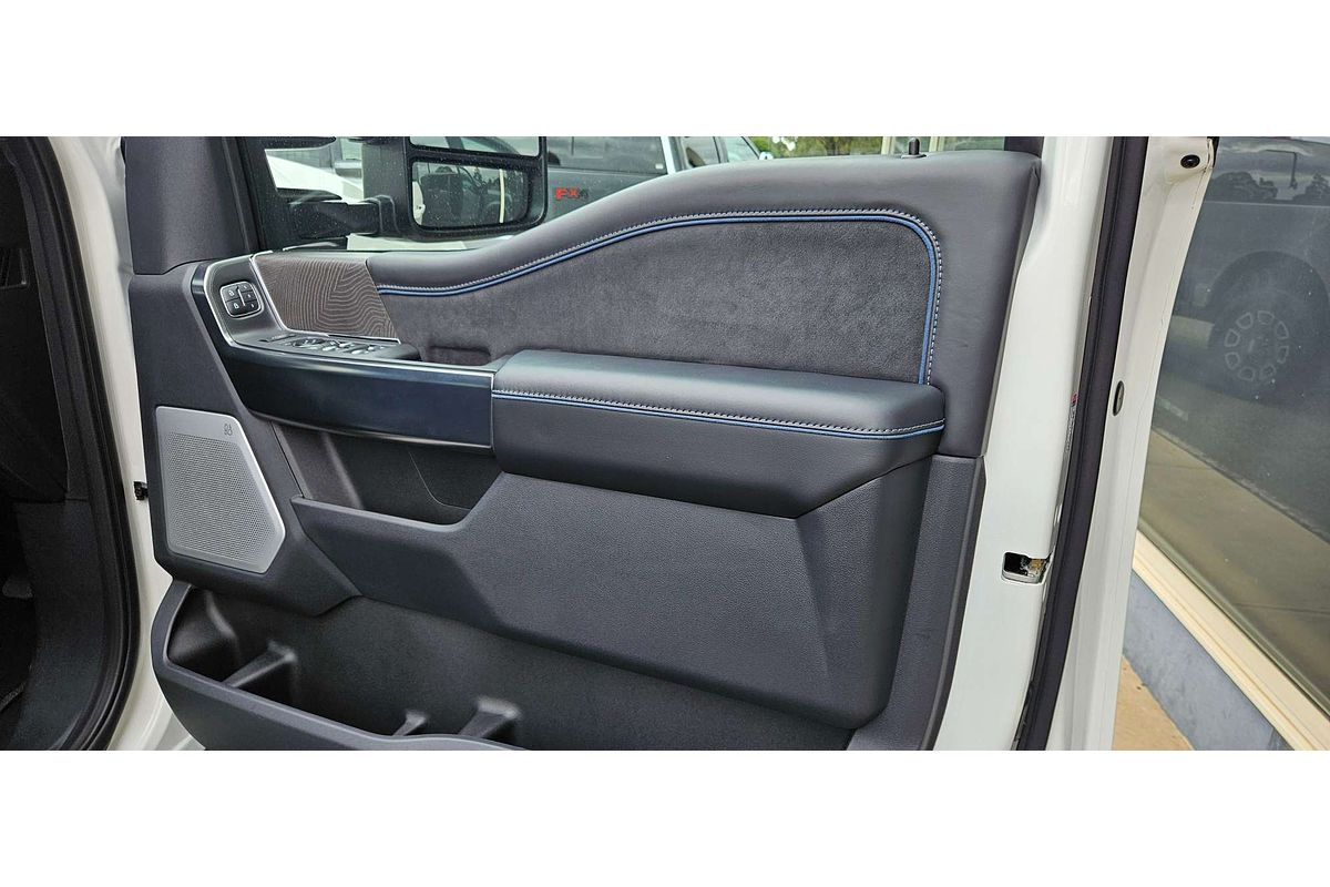 2025 Ford F450 Platinum 4X4