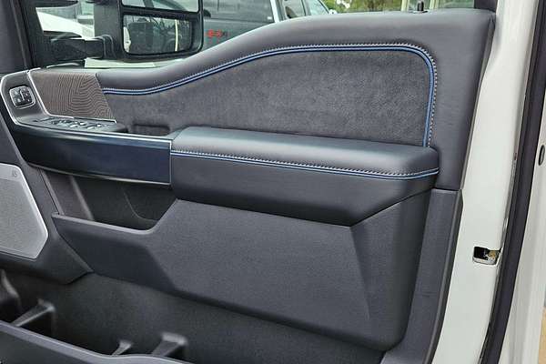 2025 Ford F450 Platinum 4X4