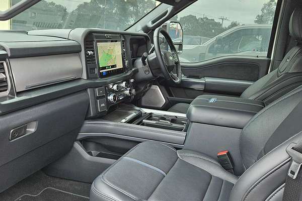 2025 Ford F450 Platinum 4X4