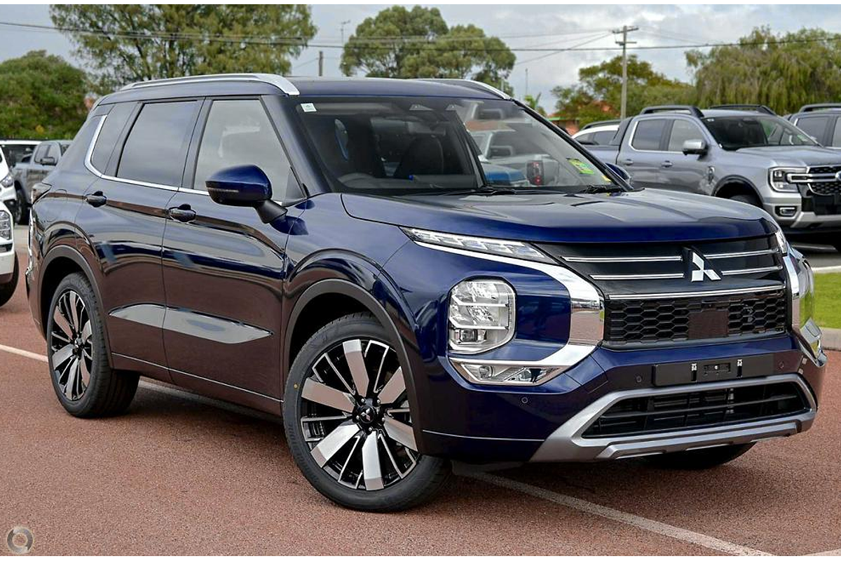 2025 Mitsubishi Outlander Exceed ZM AWD