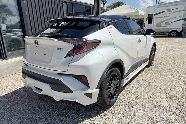 2018 Toyota C-HR (HYBRID) ZYX10
