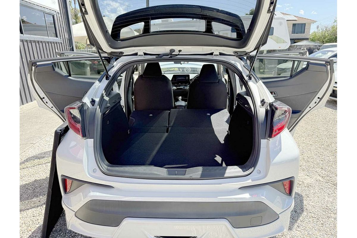 2018 Toyota C-HR (HYBRID) ZYX10