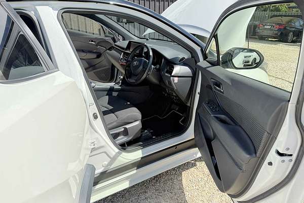 2018 Toyota C-HR (HYBRID) ZYX10