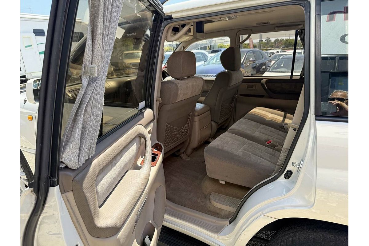 2000 Toyota Landcruiser GXL FZJ105R