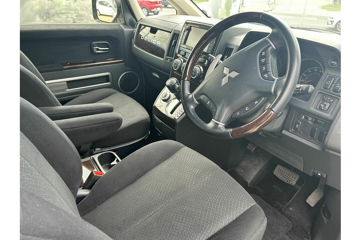 2015 Mitsubishi Delica