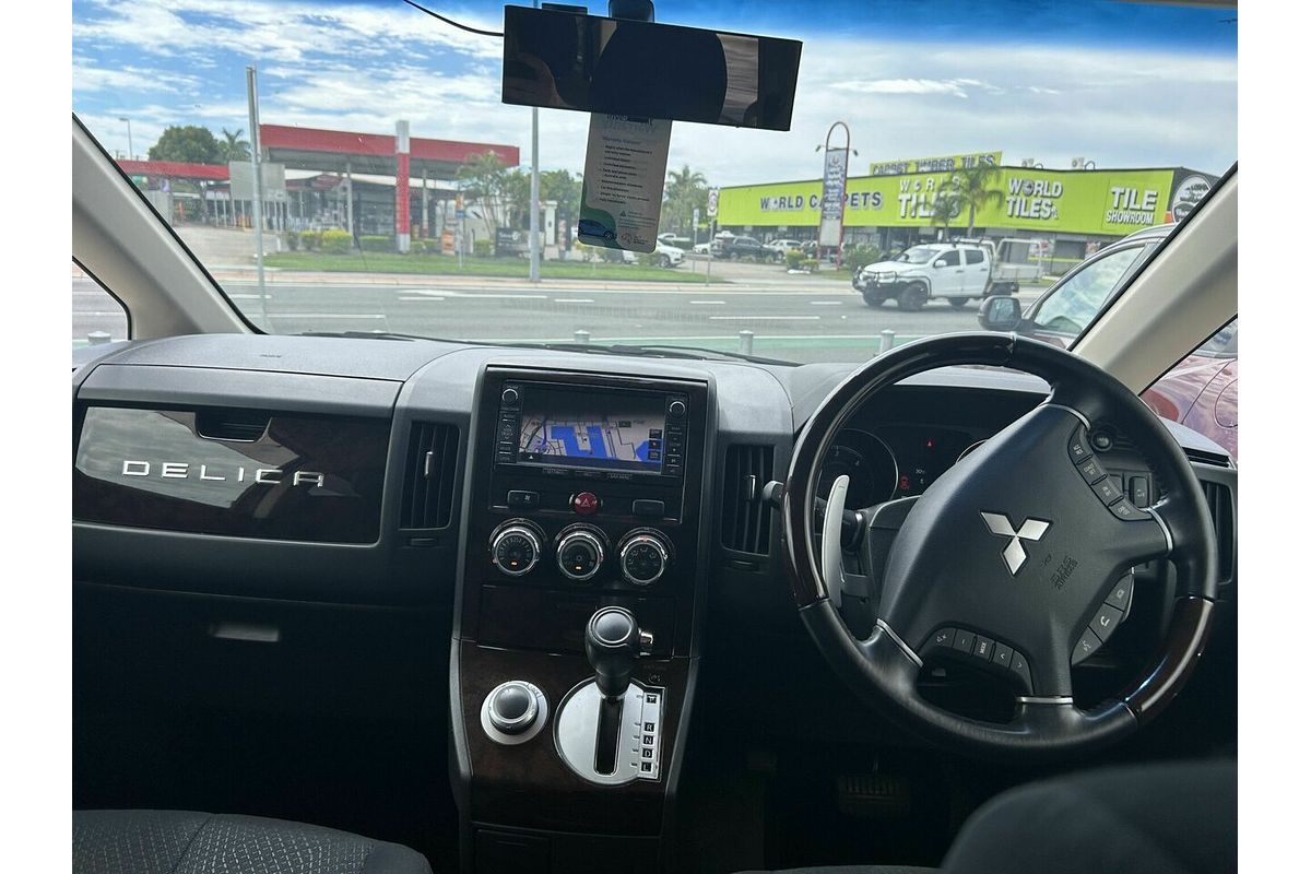 2015 Mitsubishi Delica