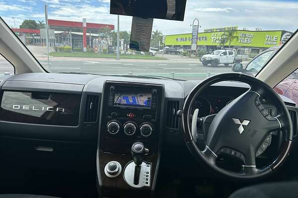 2015 Mitsubishi Delica