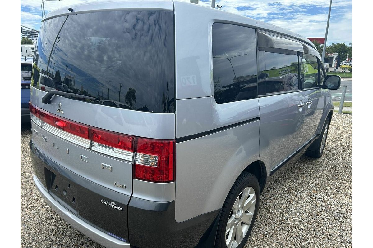 2015 Mitsubishi Delica