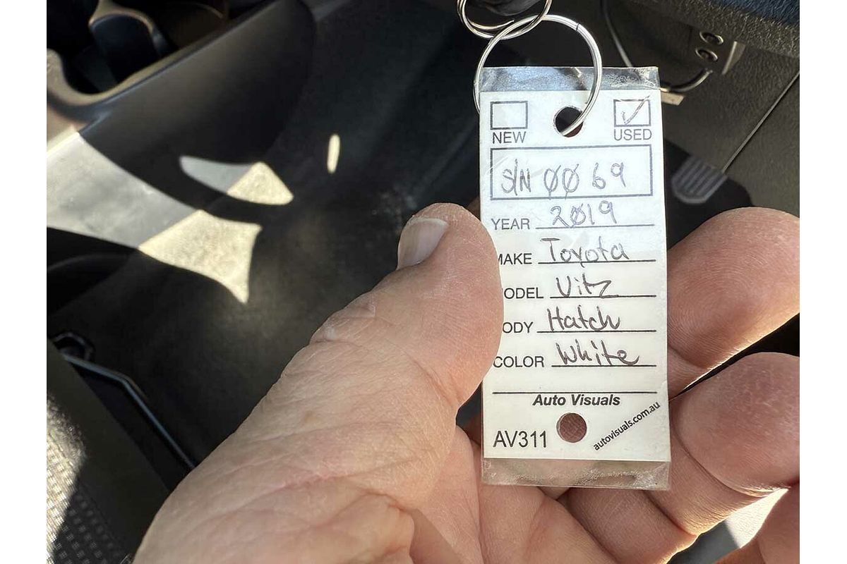 2019 Toyota VITZ F (HYBRID) NHP130