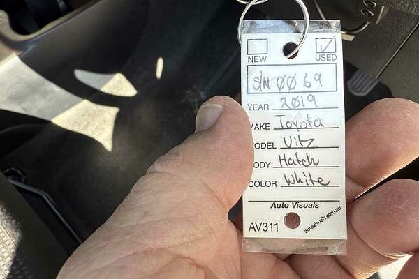 2019 Toyota VITZ F (HYBRID) NHP130