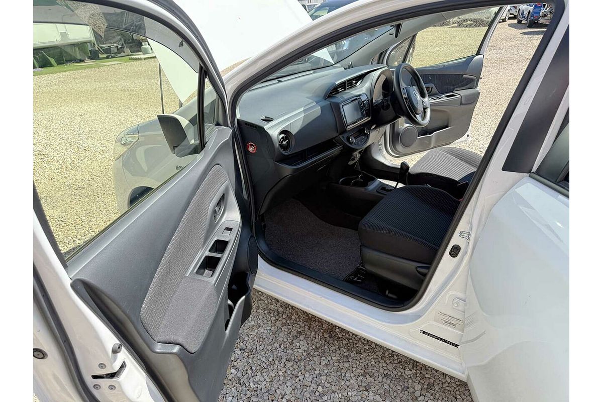 2019 Toyota VITZ F (HYBRID) NHP130