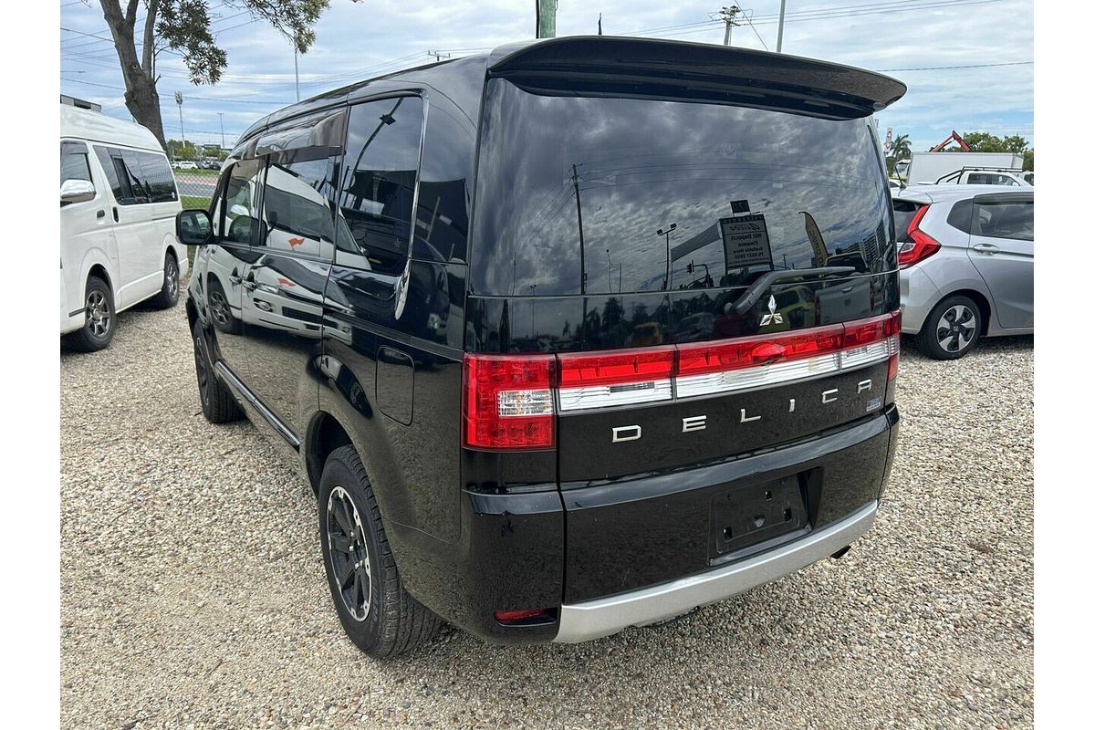 2013 Mitsubishi Delica
