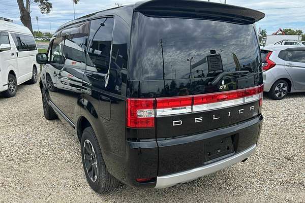 2013 Mitsubishi Delica