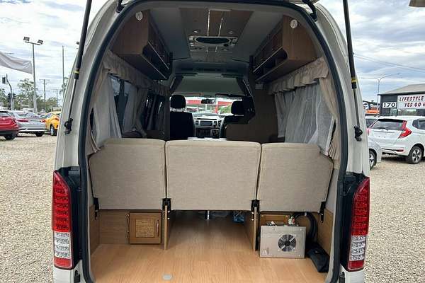 2010 Toyota Hiace